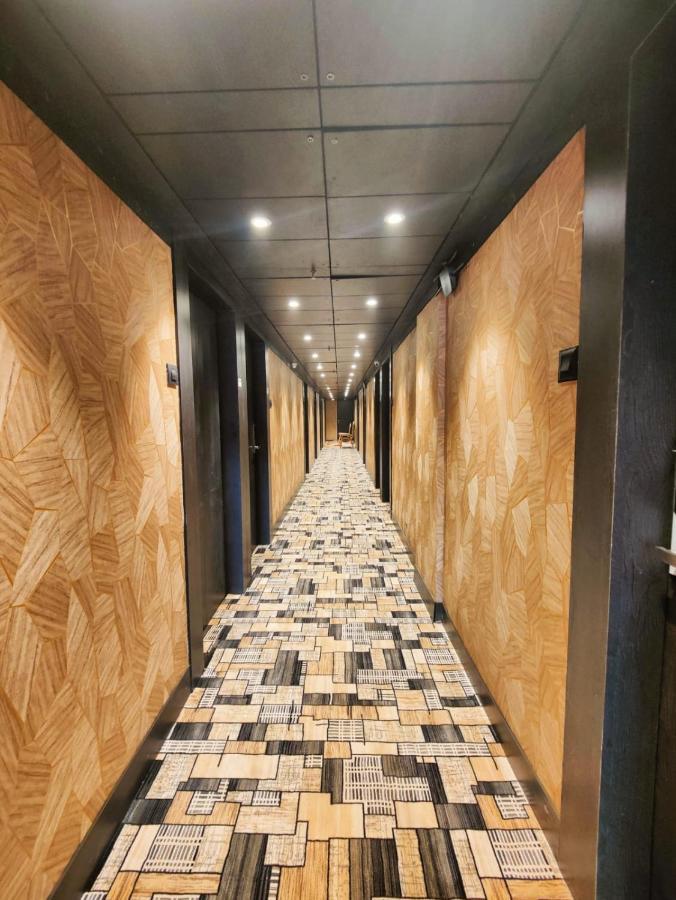 Noxx Residency Hotel Hāora Екстериор снимка