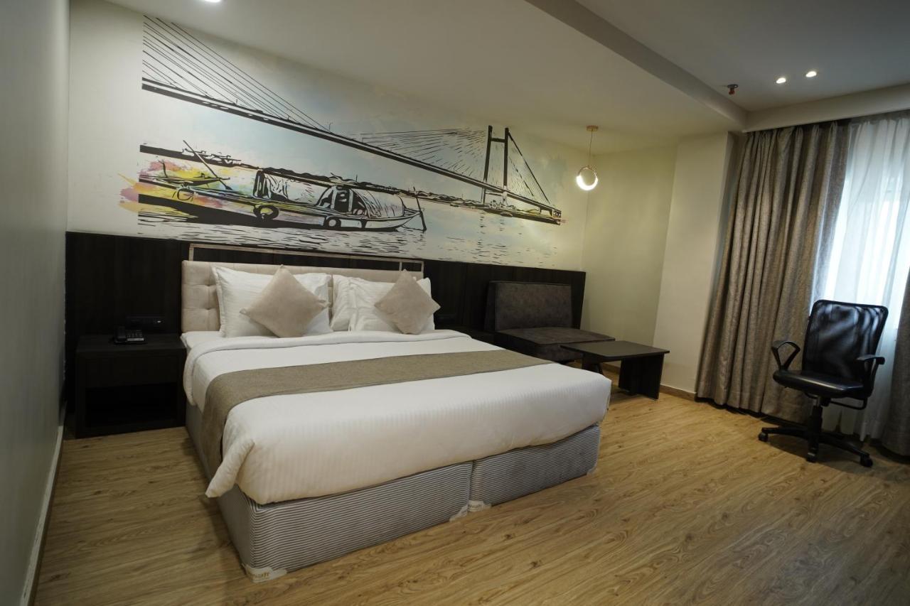 Noxx Residency Hotel Hāora Екстериор снимка