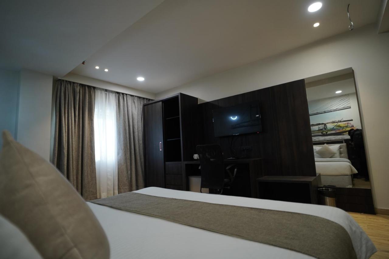Noxx Residency Hotel Hāora Екстериор снимка