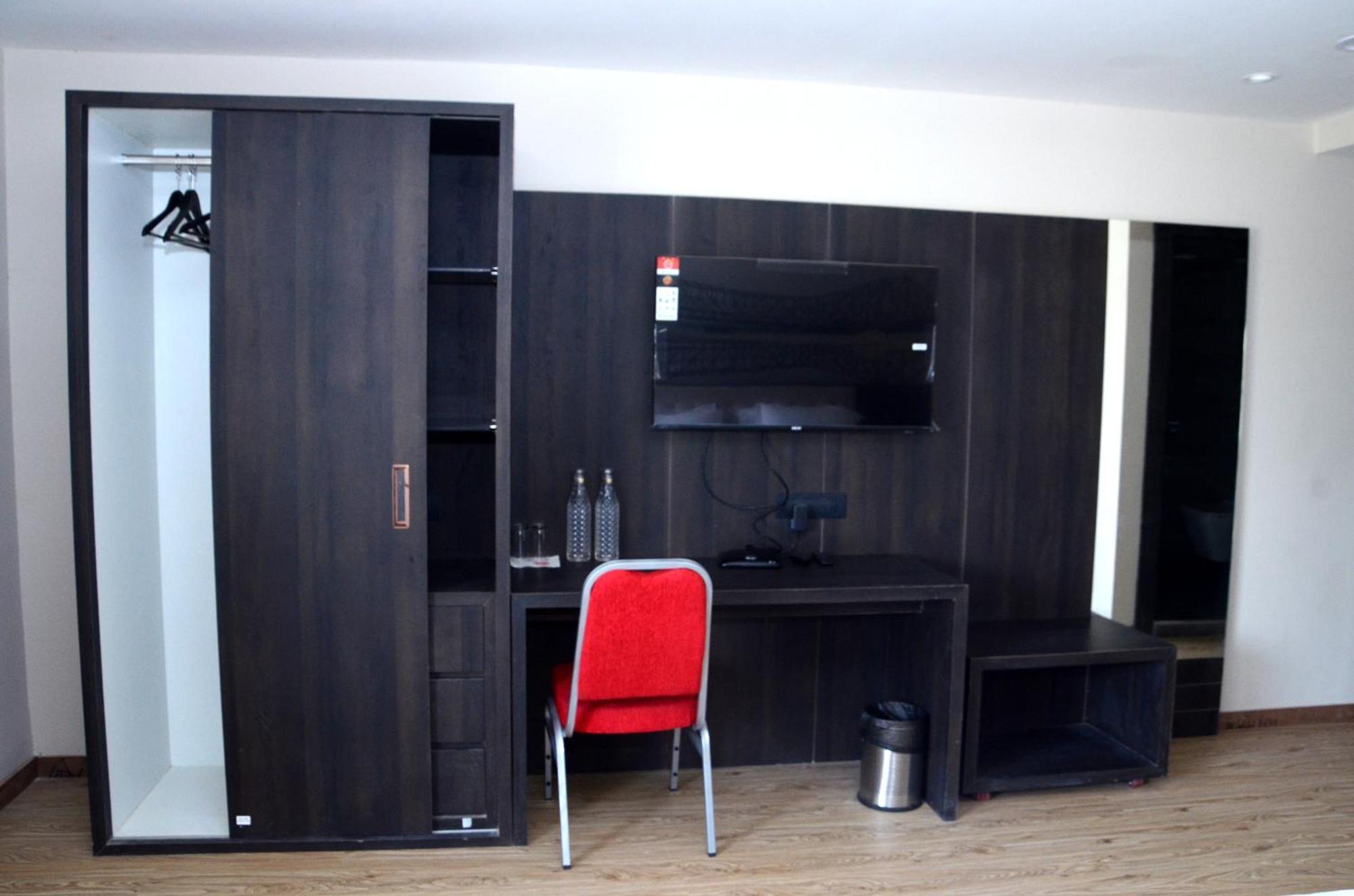 Noxx Residency Hotel Hāora Екстериор снимка