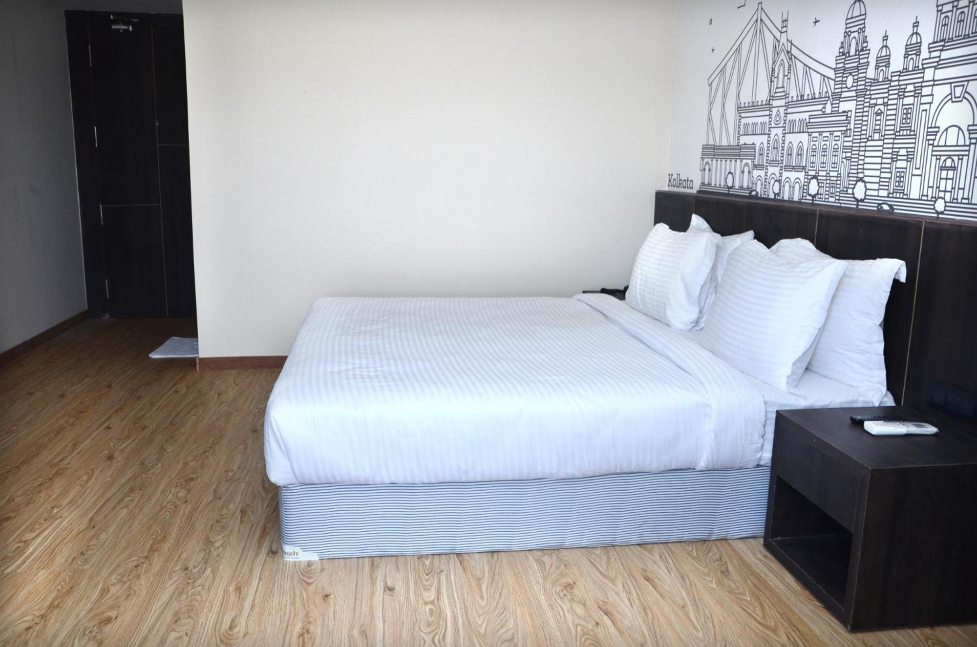 Noxx Residency Hotel Hāora Екстериор снимка