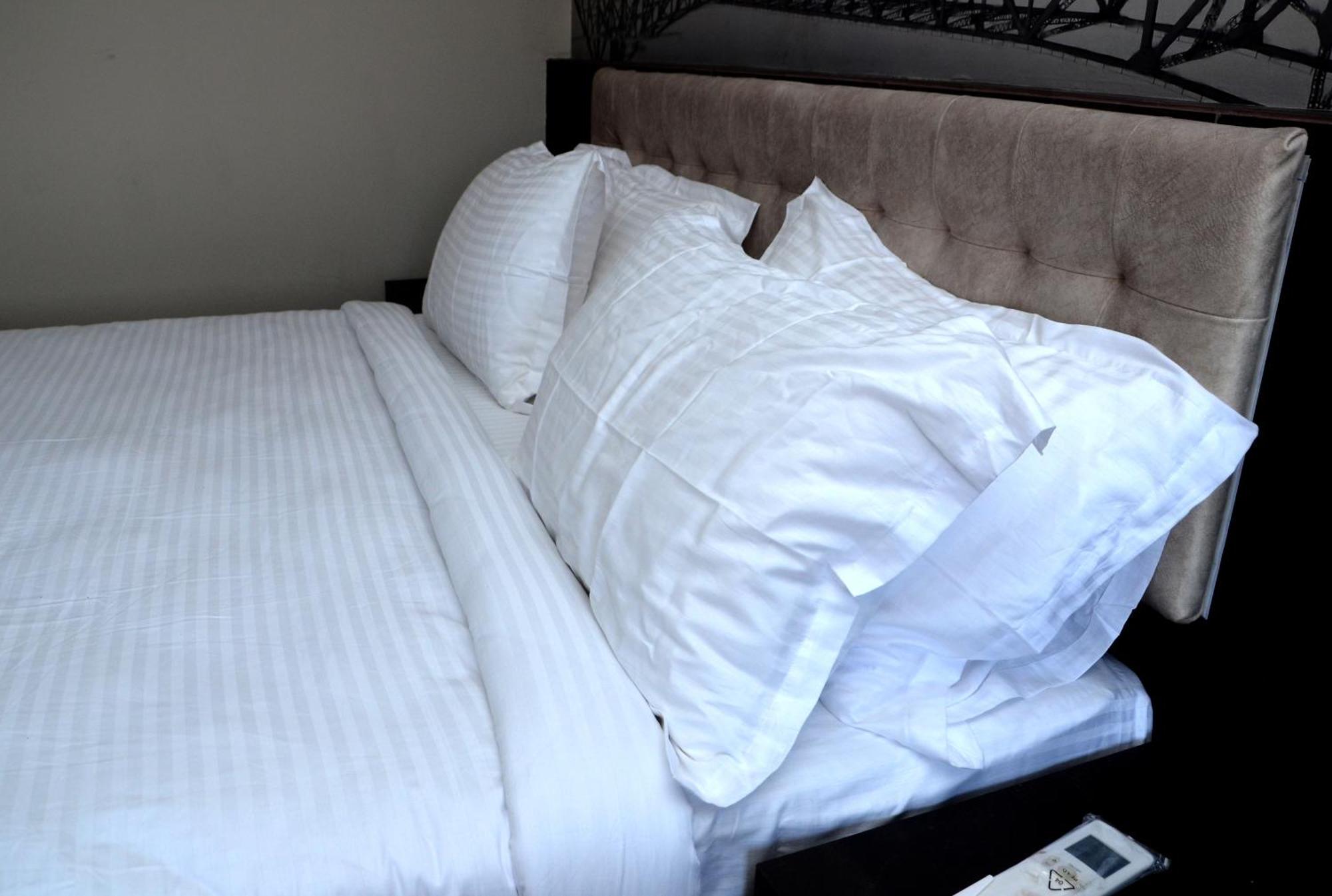 Noxx Residency Hotel Hāora Екстериор снимка