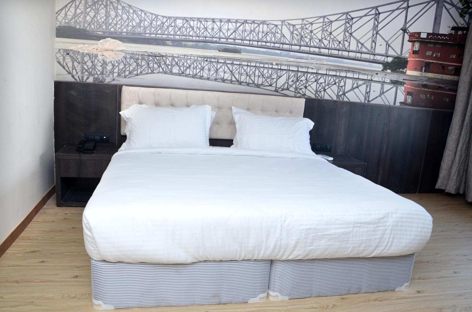 Noxx Residency Hotel Hāora Екстериор снимка